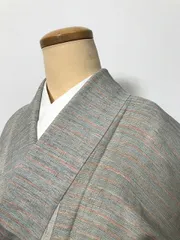 【中古】Sサイズ 紬 混紡 薄グレー地に縞文様