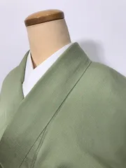 【中古】 Sサイズ 単衣着物 正絹 紬 グリーン地に縞文様 