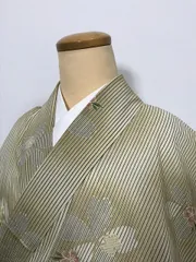 【中古】Lサイズ 化繊 夏着物 小紋 芥子色縞地に桜模様 洗える着物