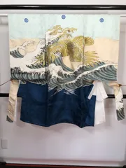 【中古】お宮参り 正絹 白緑地に鷹模様 男児祝い着