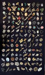 【vintage】ブローチ　大量　150点+おまけ　まとめ売り vintage】ブローチ大量150点+おまけまとめ売り