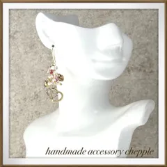 No.1606  ハートのピアス　ハートのイヤリング　ハンドメイドピアス　ハンドメイドイヤリング　じゃらじゃらピアス　大人可愛いピアス　大人可愛いイヤリング　ピンク系