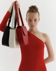 高品質 スタンドオイル カーブド ラウンドバッグ アイボリー