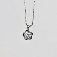 579遺品整理品 ネックレス ダイヤ系 ジルコニア？ ガラス？ 花 