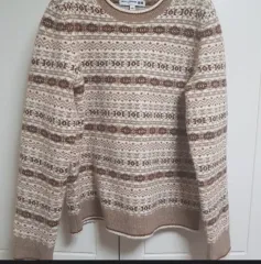 ユニクロ x イニース コラボ ニット