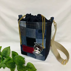 ハンドメイド デニムリメイク 巾着付きショルダーバッグ 斜め掛け パッチワーク 500mlペットボトル対応