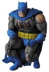 MAFEX BATMAN（TDKR：The Dark Knight Triumphant）
