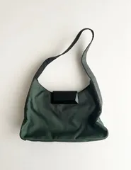 SS1998 PRADA METALLIC SHOULDER BAG 1990年代　アーカイブ　プラダ　メタルプレート　ショルダーバッグ　トートバッグ　ハンドバッグ　ナイロン　カーキ