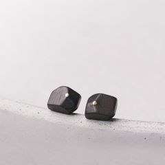 ete ルーツ スノーフレークオブシディアン ピアス - メルカリ