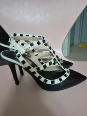 VALENTINO ロックスタッズ ヒール ブラック/白 37 (正規品)