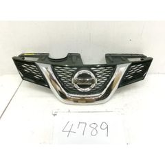 27年 エクストレイル DBA-NT32 ラジエーターグリル 62310-4CE1A 205920 4789