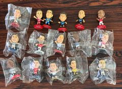 サッカー選手 ミニフィギュア まとめ売り 16体 - メルカリ