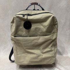 moz ベージュ ナイロン リュック A4パソコン収納サイズ - メルカリ