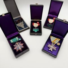 勲章まとめ売り 勲章まとめ】功五級金鵄勲章 勲六等瑞宝章 - メルカリ