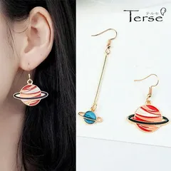 ピアス レディース 惑星ピアス プラネット 土星 サターン 宇宙 スペース かわいい ユニーク プレゼント ギフト バレンタイン 星空 天体 ファンタジー 個性的 おしゃれ 話題 メンズ 彼氏 彼女 普段使い お出かけ  付け心地 ロマンチック 流星 天の川