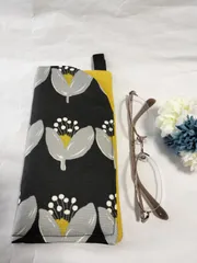 ハンドメイド　メガネケース　花　黒　B083