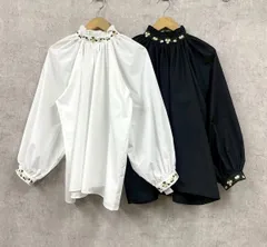 フラワー刺繍フリルブラウス   スタンドカラー  プルオーバー