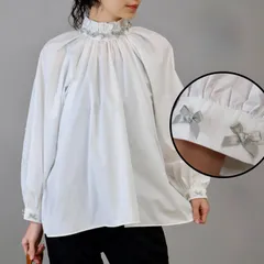 リボンデザインフリルブラウス　スタンドカラー　プルオーバー