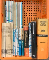切手関係 まとめて30冊以上 不揃い 図解切手収集百科事典 日本切手専門カタログ 世界動物切手図鑑 他