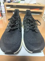 アディダス ウルトラブースト 270
