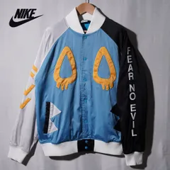 NIKE × CASSETTEPLAYA コラボ スタジャン M ブルー ホワイト ブラック ナイキ カセットプレイヤー 00s ブルー ナイロンジャケット ストリート Y2K クレイジーパターン 刺繍ロゴ バックプリント 古着 N3070