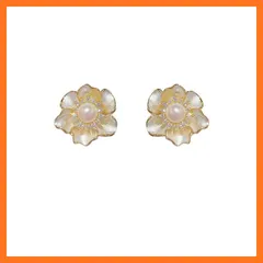 【新品】 天然淡水パール ピアス レディース S925銀ポスト 花モチーフ 18K厚金メッキ 大ぶり 揺れるデザイン 上品 おしゃれ 真珠イヤリング アレルギー対応 ギフト用 プレゼント向け 結婚式 デート パーティー用 (はなB)