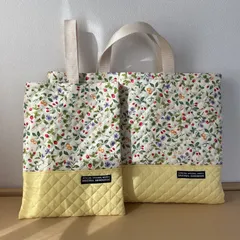 入園入学準備2点セット　りんりんのハンドメイド　レッスンバッグ　上履き入れ　お着替え袋　コップ袋　お弁当袋　キルティング野いちご