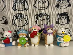 送料込み価格 サンリオ コラボ フィギュア