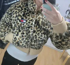 TOMMY JEANS トミー ジーンズ ファー ダウン クロップドジャケット