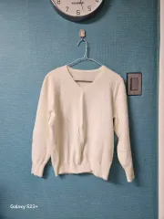 アイボリー アンゴラ Vネック セーター