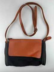 イルビゾンテ IL BISONTE レザー×キャンバスショルダーバッグ