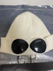 C.P. COMPANY ゴーグル ビーニー アイボリー(クリーム)