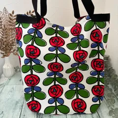 ハンドメイド　エコバッグ　肩掛けエコバッグ　北欧柄　エコバッグ　薔薇柄　トートバック　サブバッグ　折りたたみエコバッグ