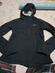 ナイキ ブラック フーディー ウィンドブレーカー ジャケット M