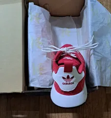 (新品)アディダス スニーカー