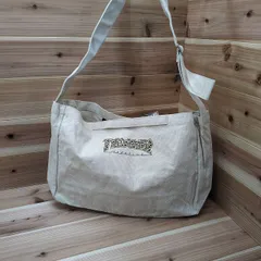 THRASHER スラッシャー ショルダーバッグ THR-274 コットン W44×H32×D14cm ロゴ入り 肩掛け 斜め掛け ユニセックス 通勤 通学 普段使い 新品 メンズ レディース ストリート カジュアル 大容量 バッグ 人気 定番 即購入可 新品のサムネイル