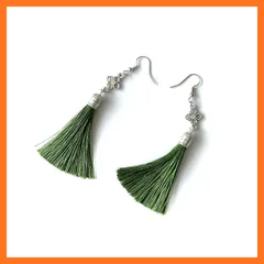【新品】 タッセルピアス ミドルサイズ アクセサリー シルバー 揺れる カラー 緑 (グリーン) 0