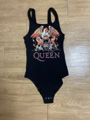 H&M クイーン ボディスーツ フェスティバル ルック