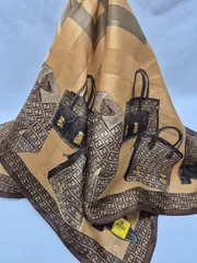 【新品】FENDI レディースハンカチ大判サイズ ミニスカーフ おひざ掛け