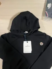 (新品) MONCLER モンクレール キッズ ロゴワッペン フード付きTシャツ