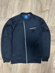 アディダス ブラック トラックジャージ ジップアップ ジャケット