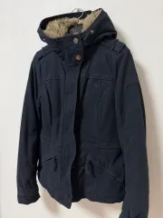 アバクロンビー & ピーチ ファー 裏地 マウンテンパーカー / ダウン ジャケット (ネイビー S)