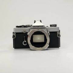 OLYMPUS OM-1 シルバー フィルム一眼レフ ボディ 動作確認済 外観良好