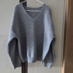 Vネック ルーズフィット ニット グレー