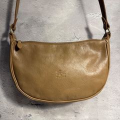 IL BISONTE イルビゾンテ ショルダーバッグ 半月型 ヤキヌメ キャメル