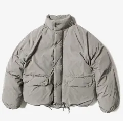 M) 25fw Thomas More(トマス・モア) シティ ショート ダウン カーキ グレー 出品