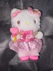 ハローキティ KPOP アイドル キーホルダー ぬいぐるみ