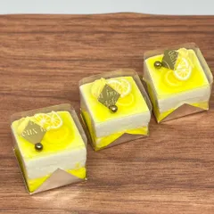 レモンの正方形ケーキ　単品1個　ミニチュアケーキ　ミニチュアスイーツ　ハンドメイド
