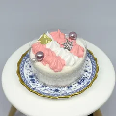 苺&ミルクのホールケーキ　単品1個　ミニチュアケーキ　ミニチュアスイーツ　ハンドメイド