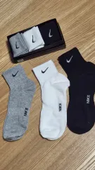 ナイキ 靴下 セット グレー/白/黒 3p 5000円です